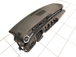 Mercedes Benz CLA-Class W118 (2019–2026) Armatuurlaud 17768063028 - 2