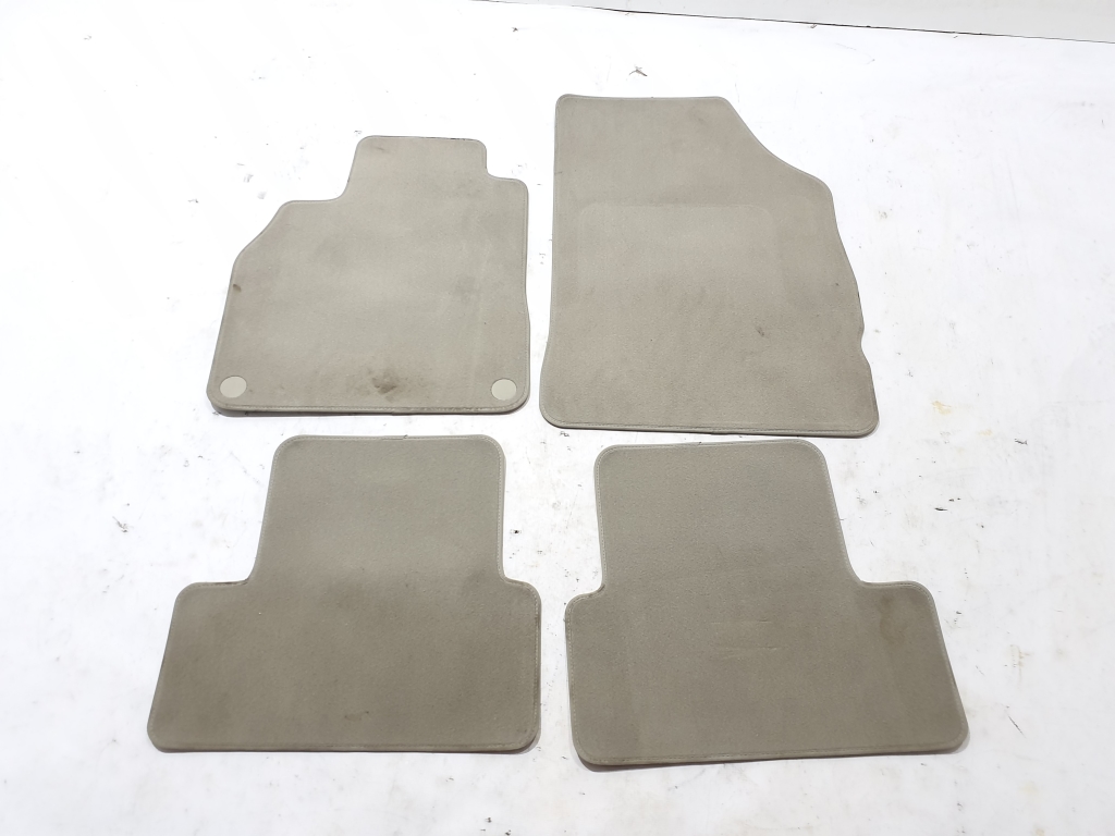 RENAULT Megane III (2008–2016) Floor mats 749000382R RENAULT Megane III (2008–2016) Floor mats 749000382R
