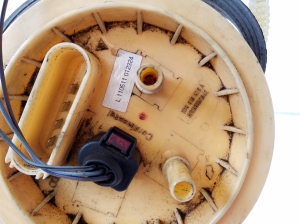 Volkswagen Touareg II (2010–2018) Kütusepump paagis 7P6919679A - 2