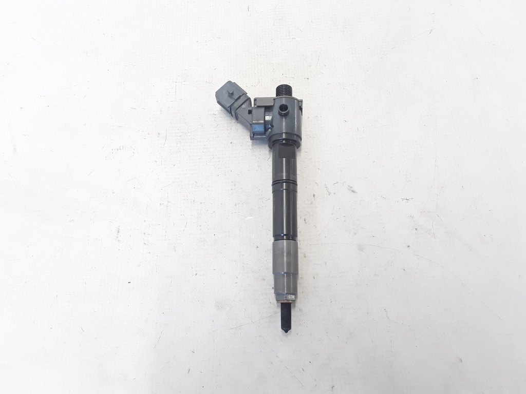 Used VOLVO XC90 Fuel injector 31452114