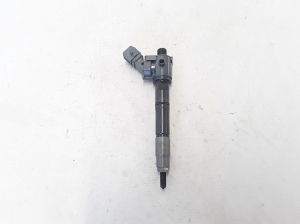  Fuel injector 