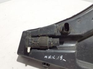 Porsche Macan (2014–2026) Front washer fluid reservoir 95B955453B - 4