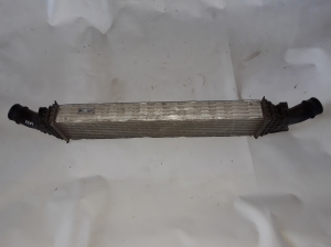 AUDI A4 B8 (2007–2016) Vahejahuti radiaator 8K0145805P - 3