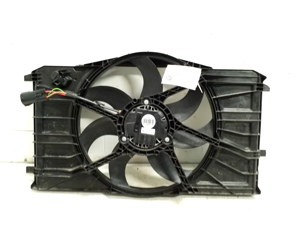 Ford Mustang Mach-E Mach-E (2020–2026) Dzesēšanas ventilators un tā daļas LJ938C607A Ford Mustang Mach-E Mach-E (2020–2026) Dzesēšanas ventilators un tā daļas LJ938C607A
