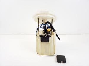 Mercedes Benz C-Class 204 (2007–2014) Kütusepump paagis A2044702294 - 3