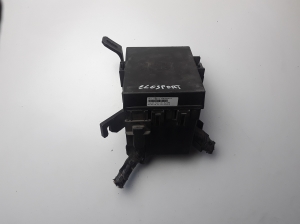 Fuse box bracket under the hood - FN1T14K012
