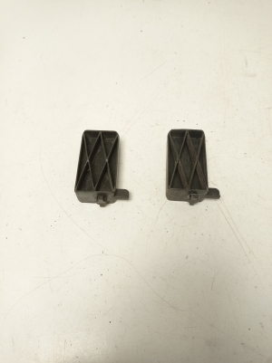   Radiator bracket  - DG938A452AA 