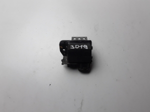 Cooling fan relay - 9673999980