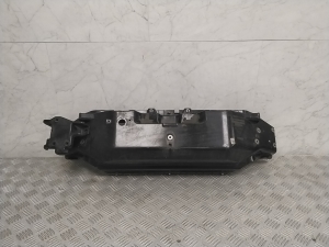 The middle part of the front frame - 103517600G