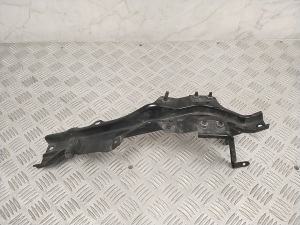 NISSAN Leaf I (2010–2017) Esiraami keskosa lukust allapoole 625E2 - 2