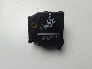 LEXUS LS (2006–2017) Stellmotor Heizungsklappe 0638000940 - 3