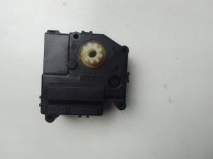 LEXUS LS (2006–2017) Stellmotor Heizungsklappe 0638000940 - 3