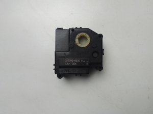 LEXUS LS (2006–2017) Stellmotor Heizungsklappe 0638000930 - 3