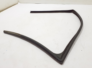 Volkswagen Amarok I (2010–2022) Esiukse tihenduskumm 2H0837431E - 4