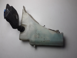Front washer fluid reservoir - 8T0955453C