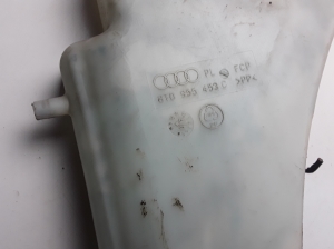 AUDI A4 B8 (2007–2016) Front washer fluid reservoir 8T0955453C - 2