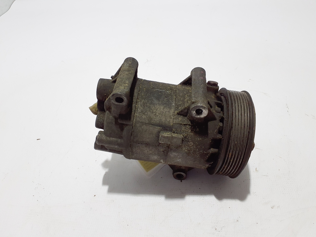 RENAULT Scenic (2003–2010) A/C compressor 8200678499 RENAULT Scenic (2003–2010) A/C compressor 8200678499