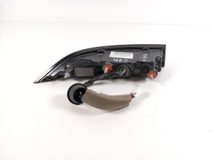 XPENG P7 E28 (2020–2026) Eckleuchte hinten 7305004ED1 - 2