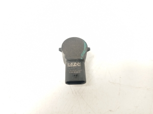 Opel Astra K (2015–2021) Front parking sensor 13493189 - 2