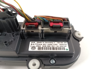 Volkswagen Tiguan (2007–2016) Heater control panel 5HB009751 - 4