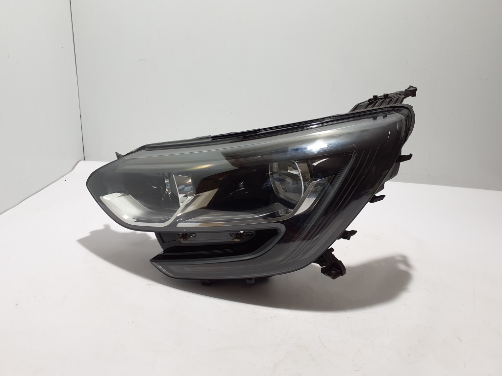 RENAULT Megane IV (2016–2022) Scheinwerfer vorne 260607159R RENAULT Megane IV (2016–2022) Scheinwerfer vorne 260607159R