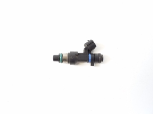 Infiniti FX (2008–2013) Fuel injector - 3
