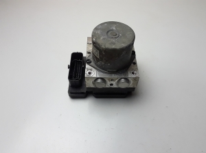 Hyundai i20 (2014–2026) ABS unit 6158945200 - 2