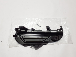 VOLVO XC60 (2017–2026) Front bumper lower grille 31425181 - 4
