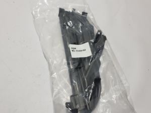 VOLVO XC60 (2017–2026) Front bumper lower grille 31425182 - 2