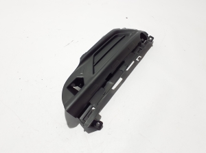 VOLVO XC60 (2017–2026) Front bumper lower grille 31425182 - 3