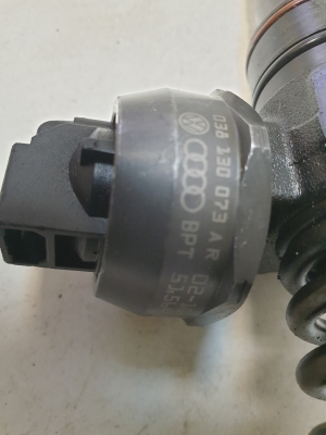 AUDI A3 8L (1996–2003) Fuel injector 038130073AR - 2