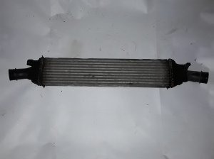Vahejahuti radiaator - 8K0145805G