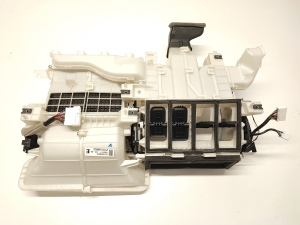 NISSAN Ariya FE0 (2021–2026) Innenraumluftfiltergehäuse 27110-5MR3C - 4