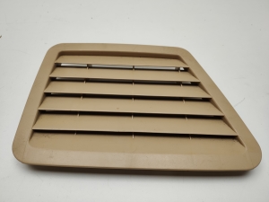   Armatuurlaua ventilatsioonivõred  - A2208310236 