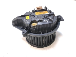 Heater blower motor - 8E1820021E 90200160124332