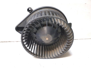 AUDI A4 B6 (2000–2005) Salongi puhuri mootor 8E1820021E 90200160124332 - 2
