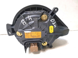 AUDI A4 B6 (2000–2005) Salongi puhuri mootor 8E1820021E 90200160124332 - 3