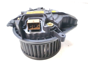 AUDI A4 B6 (2000–2005) Salongi puhuri mootor 8E1820021E 90200160124332 - 4