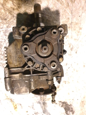 Volkswagen Golf VI (2008–2013) Transfer case and its parts 409053S 448177221009 - 4