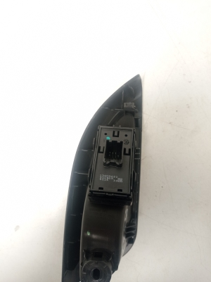 Opel Astra K (2015–2021) Rear side door pull handle 2514632 - 2