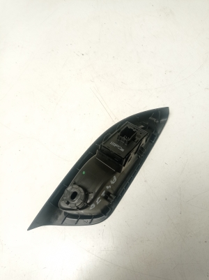 Opel Astra K (2015–2021) Rear side door pull handle 2514632 - 4
