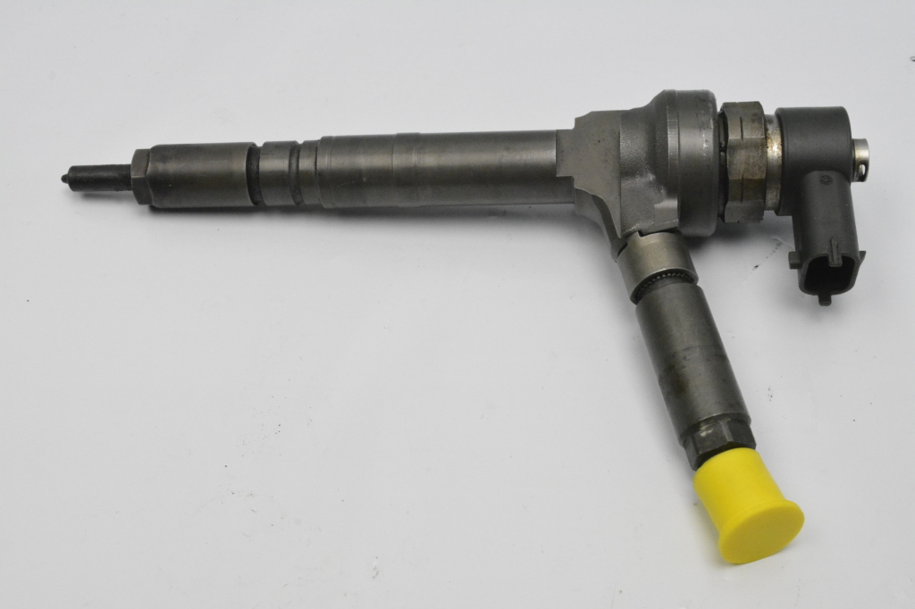 Used Opel Astra Fuel injector 0445110175