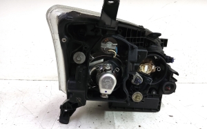 TOYOTA Avensis T25 (2003–2008) Scheinwerfer vorne 0544 - 4