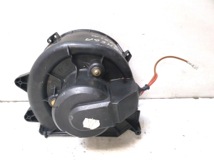 Opel Omega B (1994–2003) Heizungsgebläsemotor AT315156F1A - 2