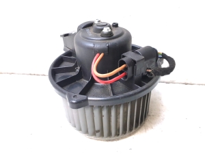 AUDI A6 C5 (1997–2005) Salongi puhuri mootor 0130111202 MF0160700361 - 3