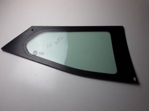TOYOTA Aygo B40 (2014–2026) Seitenscheibe hinten (Karosserie) 681400H051 - 2