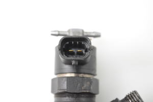 Opel Insignia (2008–2017) Injecteur de carburant 0445110327 - 5