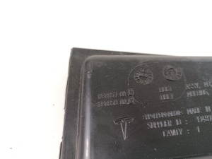 Tesla Model 3 3 (2016–2024) Sonstiges Teil unter der Motorhaube 109085700C - 2