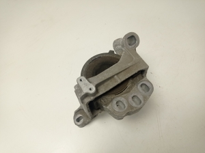 Mazda CX-5 (2011–2017) Engine mount KD45K1442 - 2
