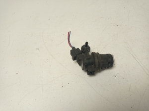 Mazda CX-5 (2011–2017) Front windshield washer pump 8603109210 - 2